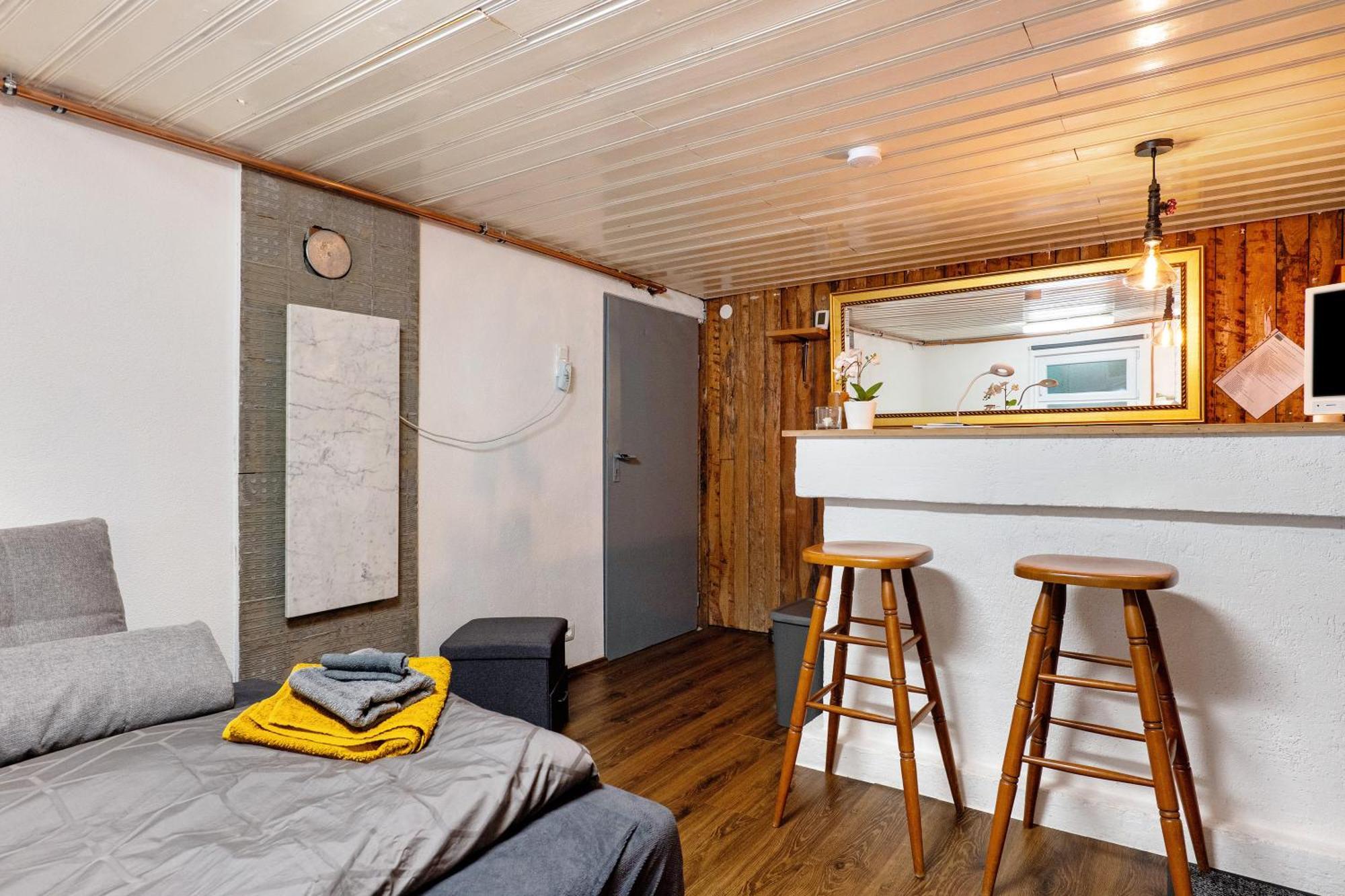Mundelsheim Sleep And Go B&B 외부 사진